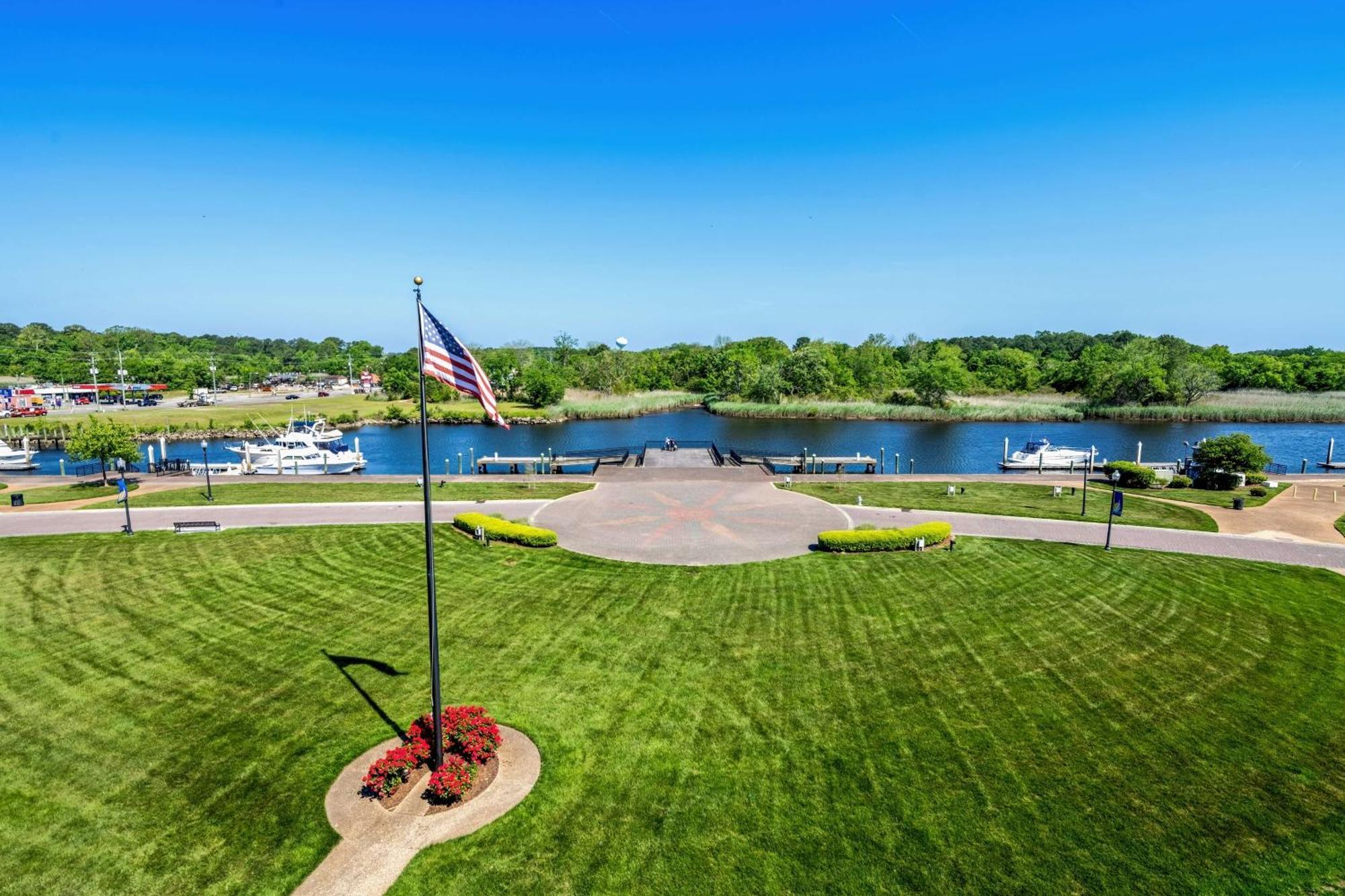 Hilton Garden Inn Suffolk Riverfront Exterior foto
